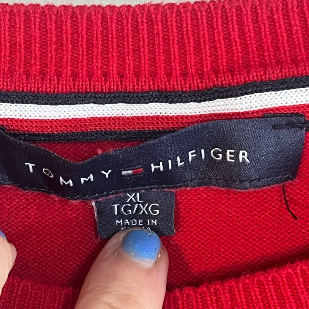 TOMMY HILFIGER Cozy Polar Bear Red Knit Sweater - Picture 4 of 12